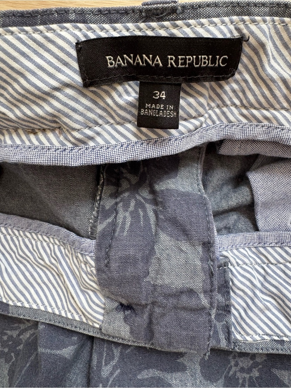 Banana Republic men’s size 34 gray navy tropical flower print chino style shorts - Picture 4 of 9